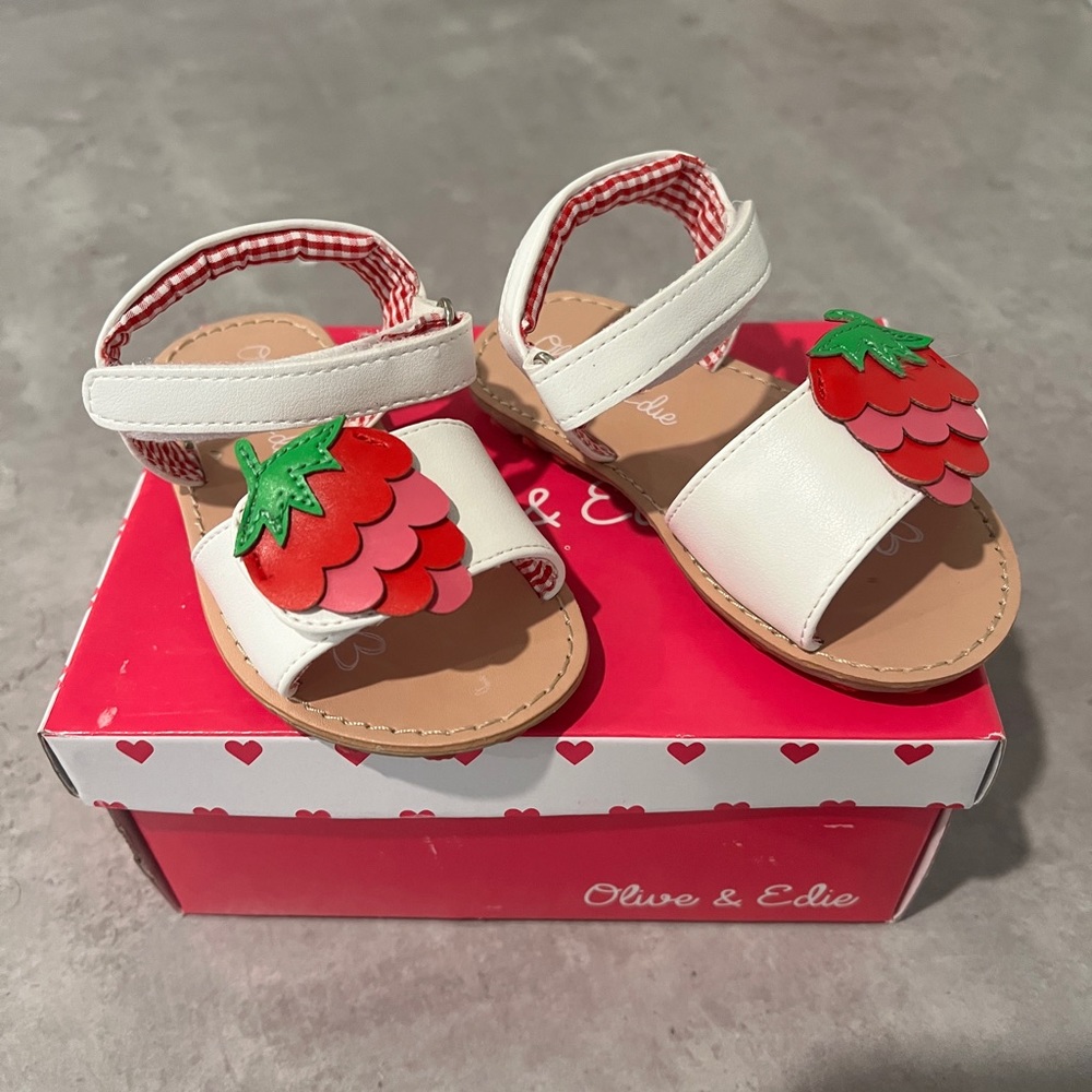New Sandals strawberry flip flops toddler shoes